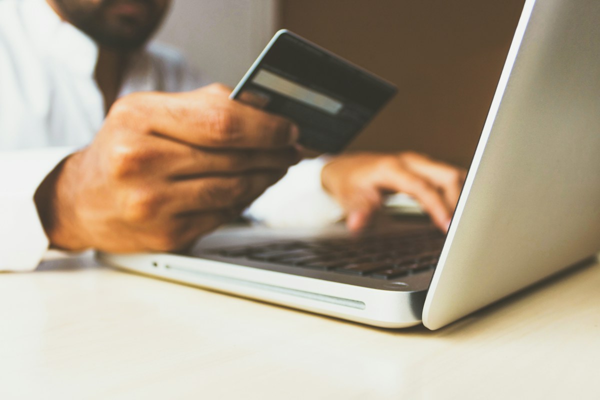 Hoe herken je een betrouwbare webshop? 7 dingen om te controleren